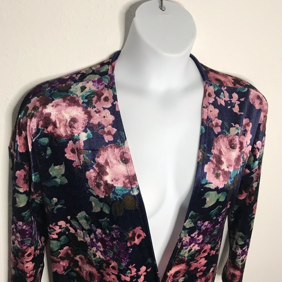 Velvet Cardigan/ Robe - Picture 4 of 7